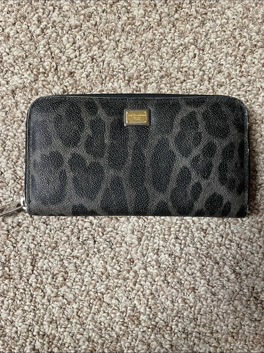 Dolce & Gabbana Black Leopard-Print Zip Wallet with Gold Plaque